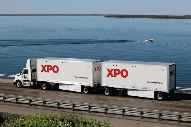 XPO 受益于制造业复苏浪潮，货运需求进入多年上行周期