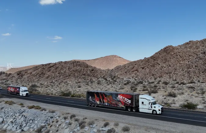 Kratos完成NASCAR赛事跨州编队自动驾驶运输任务