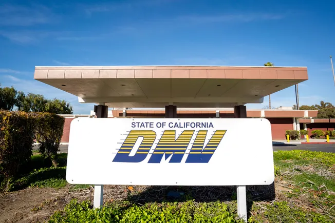 California says FMCSA intervention on nonresident commercial licenses blocks court relief